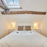 Apartmán Charming Center Of With Terrace *