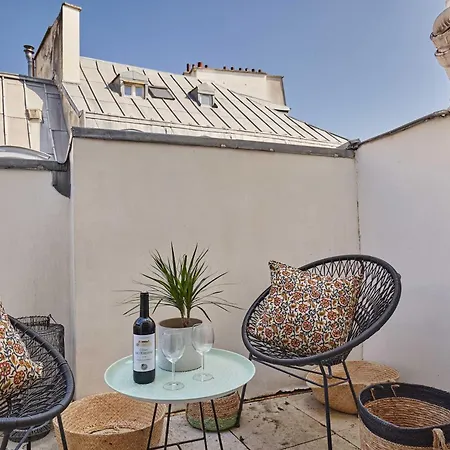 Charming Center Of With Terrace Paris