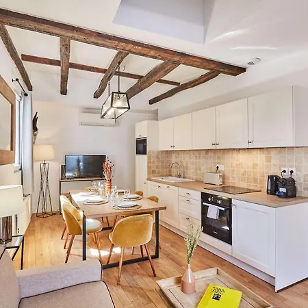 Charming Center Of With Terrace * Paris