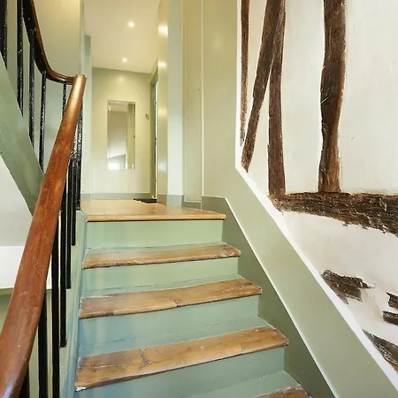 Charming Center Of With Terrace *
